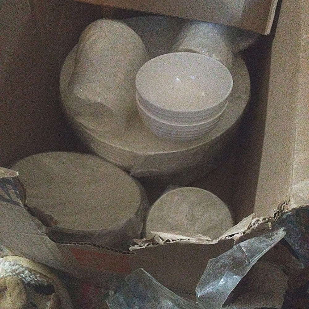 35 piece dish set